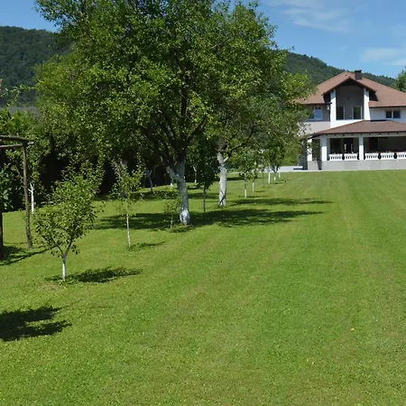 Amal Grand Bihac